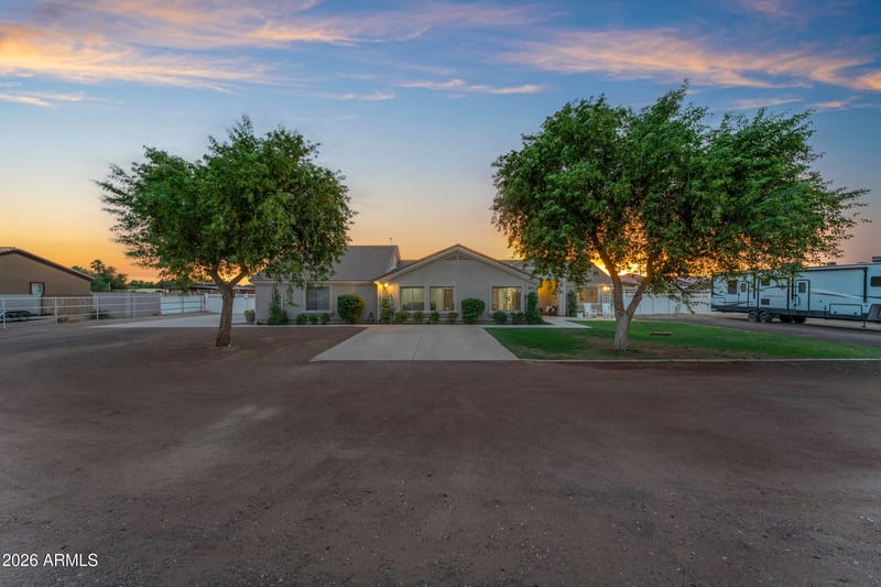 6816 N 171st Dr, Waddell, AZ 85355