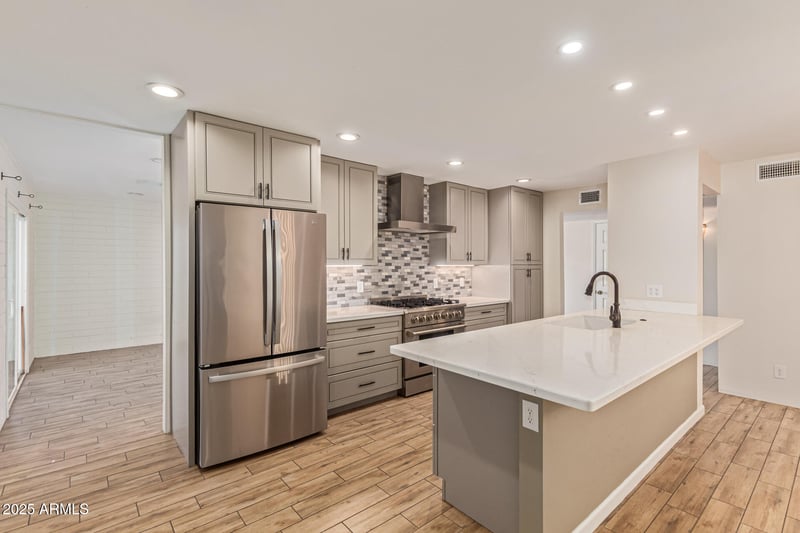 6816 Oak St, Scottsdale, AZ 85257