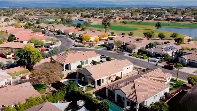 6816 S Pinehurst Dr, Gilbert, AZ 85298