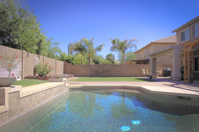 6817 S 30th Dr, Phoenix, AZ 85041