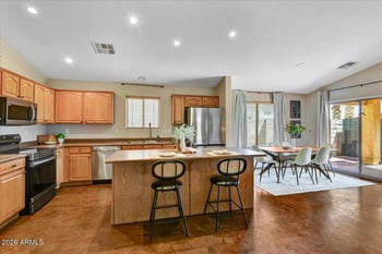 6817 W Desert Ln, Laveen, AZ 85339