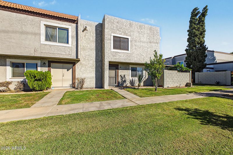6818 S Jentilly Ln, Tempe, AZ 85283