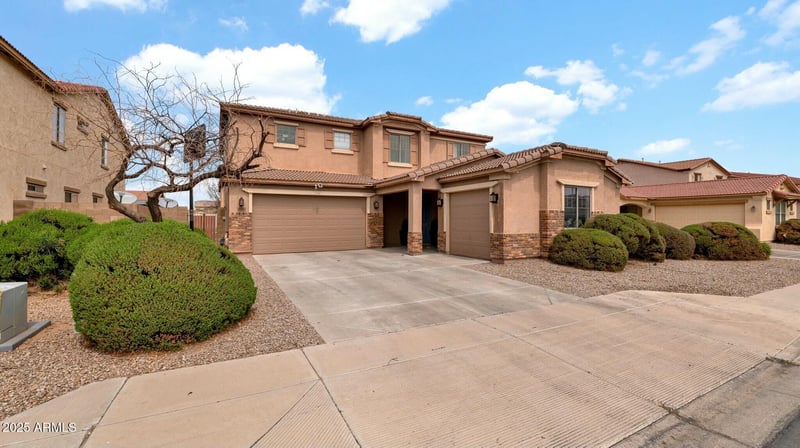 6818 St Catherine Ave, Laveen, AZ 85339