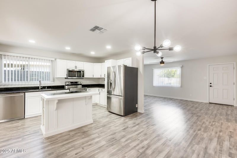 6818 Terrace Rd, Tempe, AZ 85283