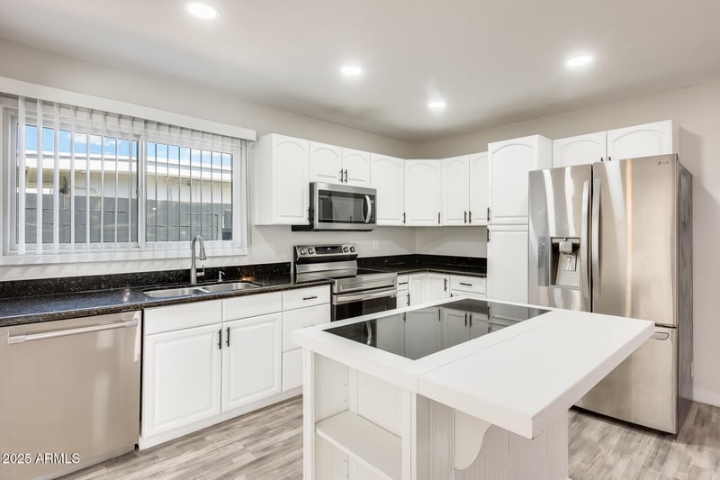 6818 Terrace Rd, Tempe, AZ 85283