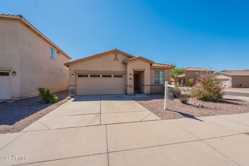 6820 68th Ln, Laveen, AZ 85339