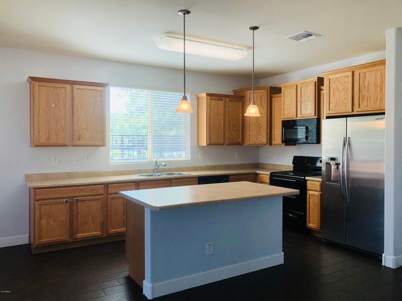 6820 W Wethersfield Rd, Peoria, AZ 85381