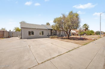 6821 Jenan Dr, Peoria, AZ 85345
