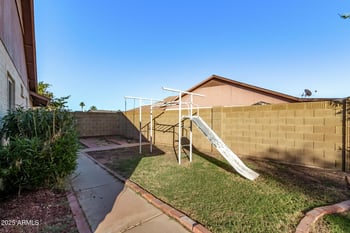 6822 Carney Ave, Tempe, AZ 85283
