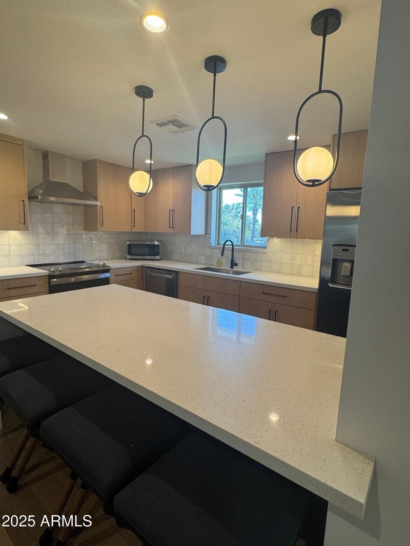 6824 2nd St #215, Scottsdale, AZ 85251