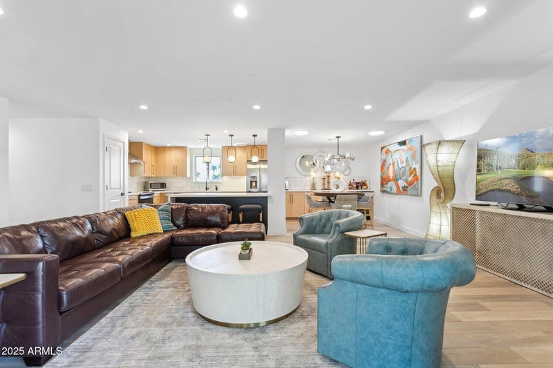 6824 2nd St #215, Scottsdale, AZ 85251