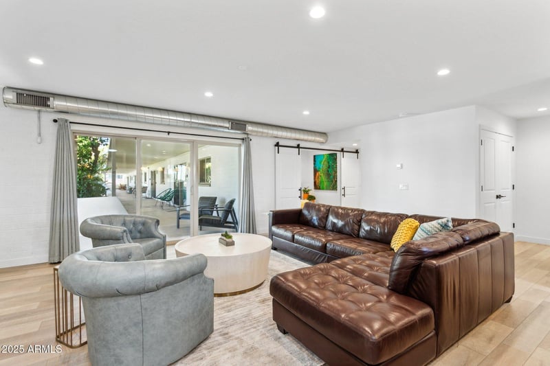 6824 2nd St #215, Scottsdale, AZ 85251