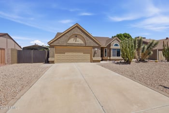 6824 Cinnabar Ave, Peoria, AZ 85345