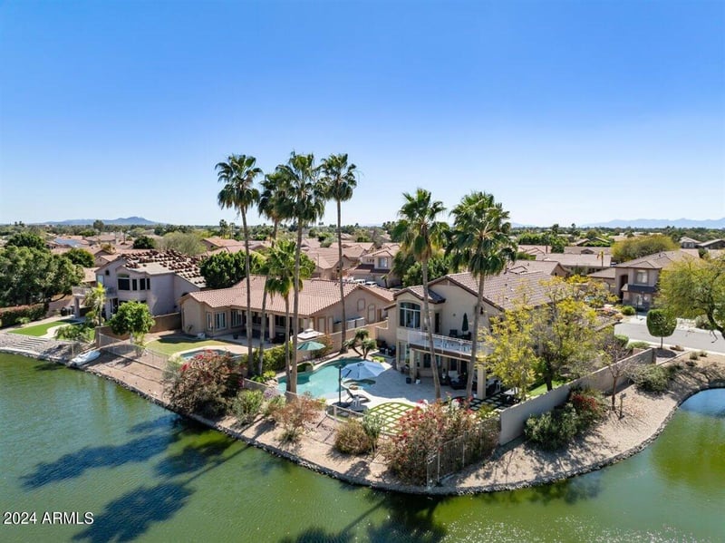6824 W Skylark Dr, Glendale, AZ 85308