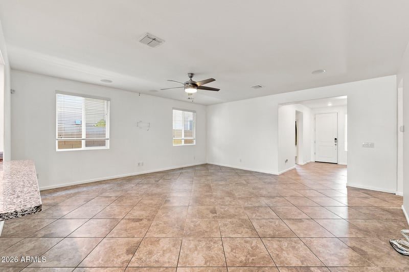 6825 N 130th Dr, Glendale, AZ 85307