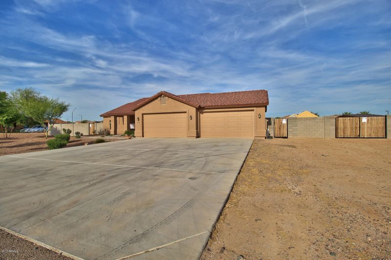 6825 S 257th Dr, Buckeye, AZ 85326