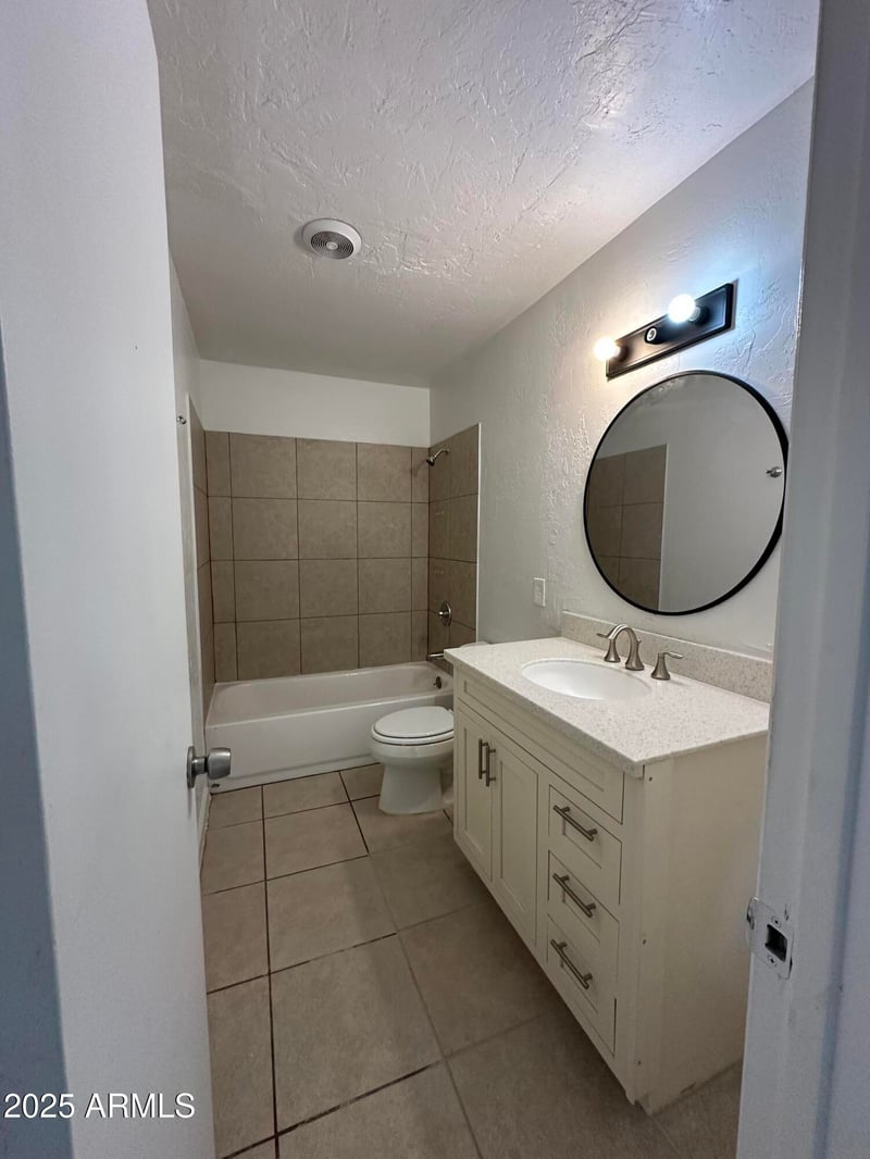 6825 Vernon Ave, Phoenix, AZ 85035