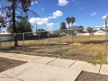 6826 59th Dr #5, Glendale, AZ 85301