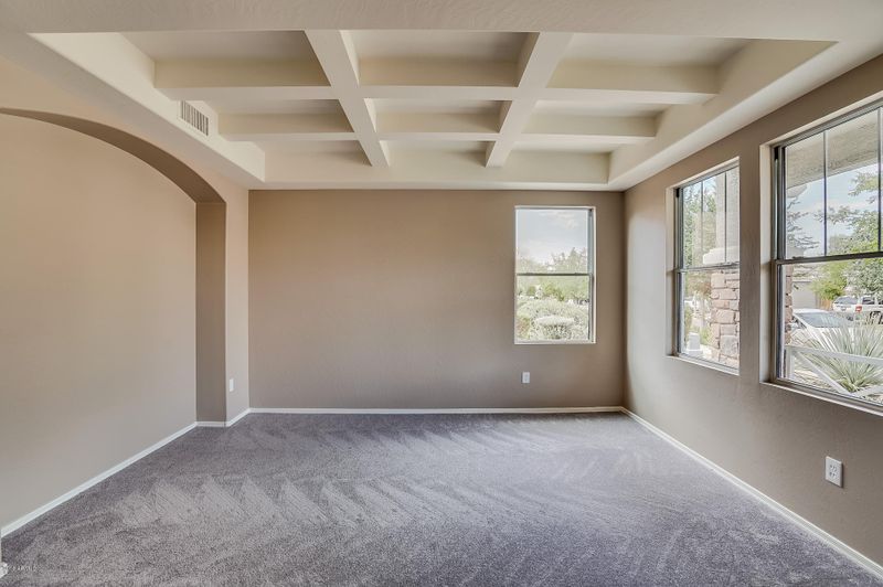 6826 S 39th Dr, Phoenix, AZ 85041