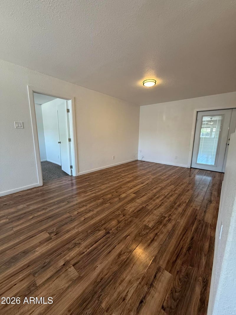 6826 Pierson St, Phoenix, AZ 85033