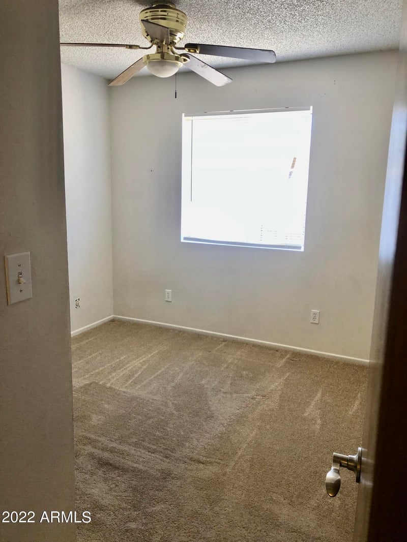 6826 W Solano Dr N, Glendale, AZ 85303