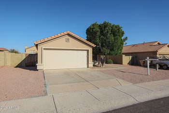 6827 77th Dr, Glendale, AZ 85303