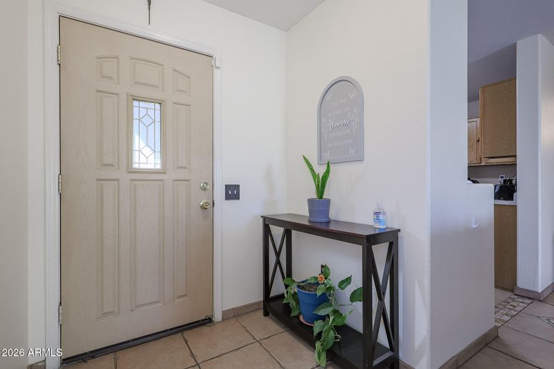 6827 N 77th Dr, Glendale, AZ 85303