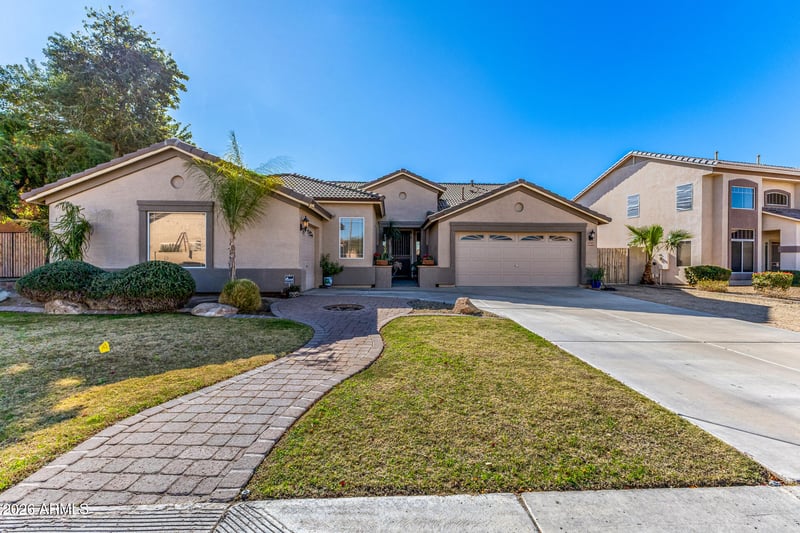 6827 W El Cortez Pl, Peoria, AZ 85383