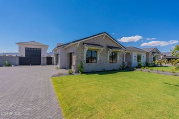 6828 177th Pl, Waddell, AZ 85355