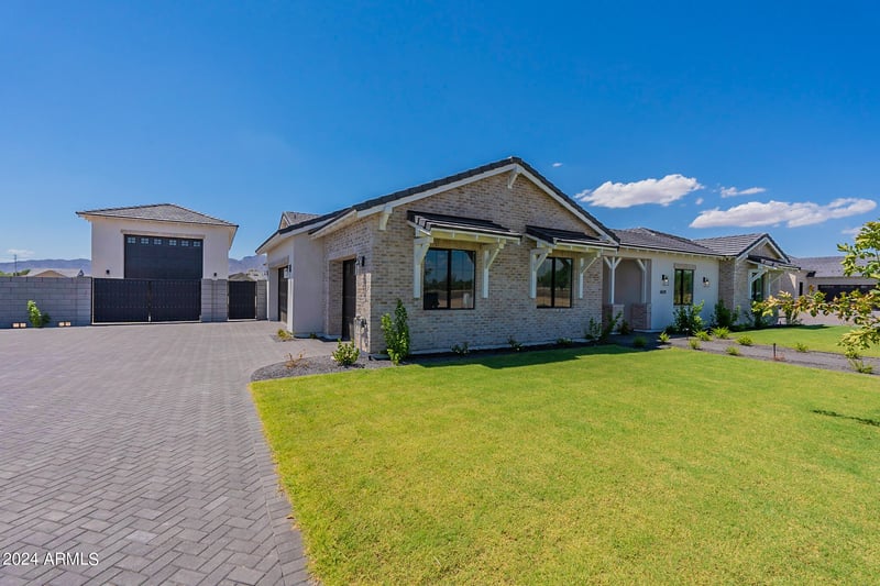 6828 177th Pl, Waddell, AZ 85355