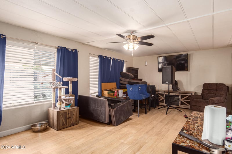 6828 Pierce St #126, Phoenix, AZ 85043