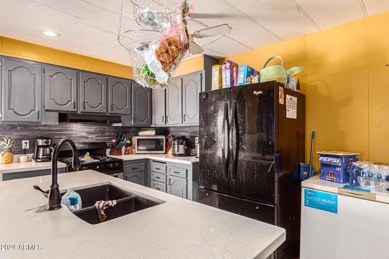 6828 Pierce St #126, Phoenix, AZ 85043