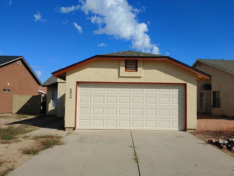 6829 S 18th St, Phoenix, AZ 85042