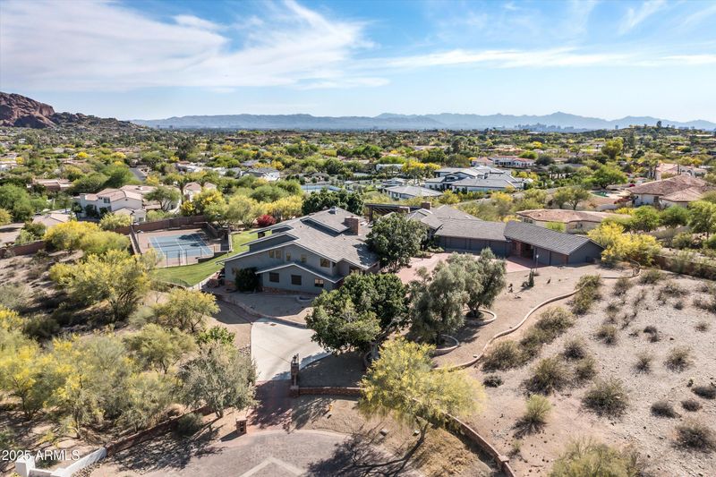 6830 N 46th Pl, Paradise Valley, AZ 85253