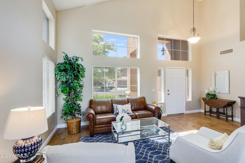 6830 W Aurora Dr, Glendale, AZ 85308