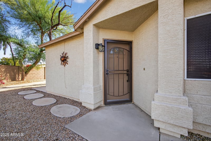 6831 Oakmont Dr, Chandler, AZ 85249