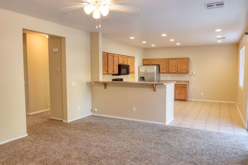 6831 S 68th Glen, Laveen, AZ 85339