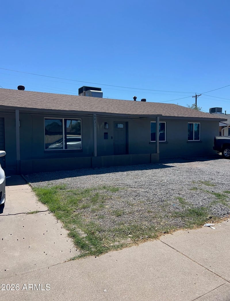 6831 Camelback Rd, Phoenix, AZ 85033