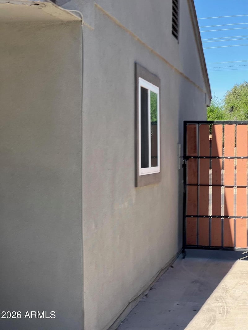 6831 Camelback Rd, Phoenix, AZ 85033