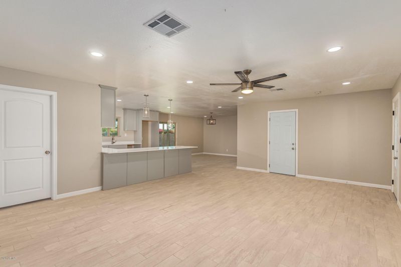 6831 W Campbell Ave, Phoenix, AZ 85033