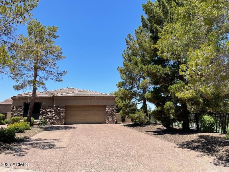 6832 38th Pl, Phoenix, AZ 85042