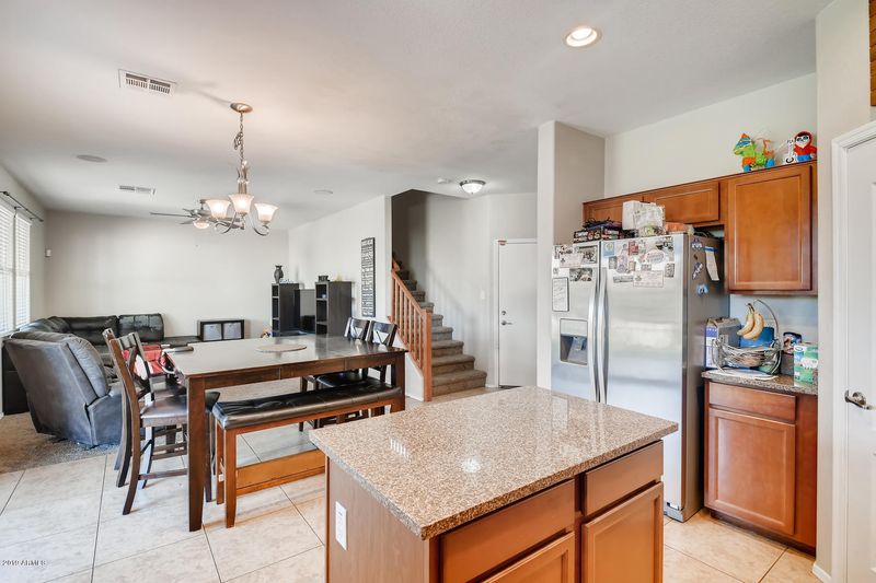 6832 S 75th Dr, Laveen, AZ 85339