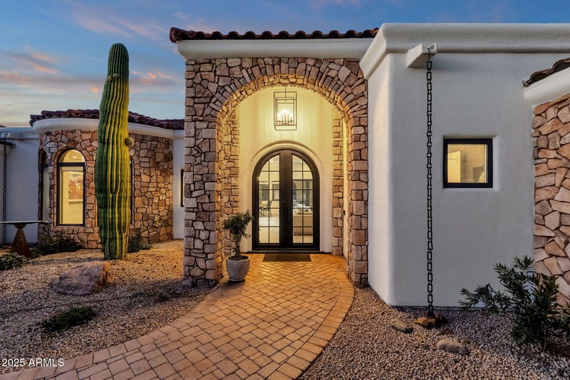 6832 Stevens Rd, Cave Creek, AZ 85331