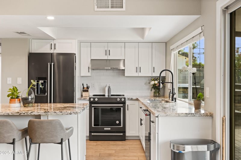 6833 Kelton Ln, Scottsdale, AZ 85254
