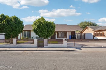 6833 Roosevelt St, Phoenix, AZ 85043