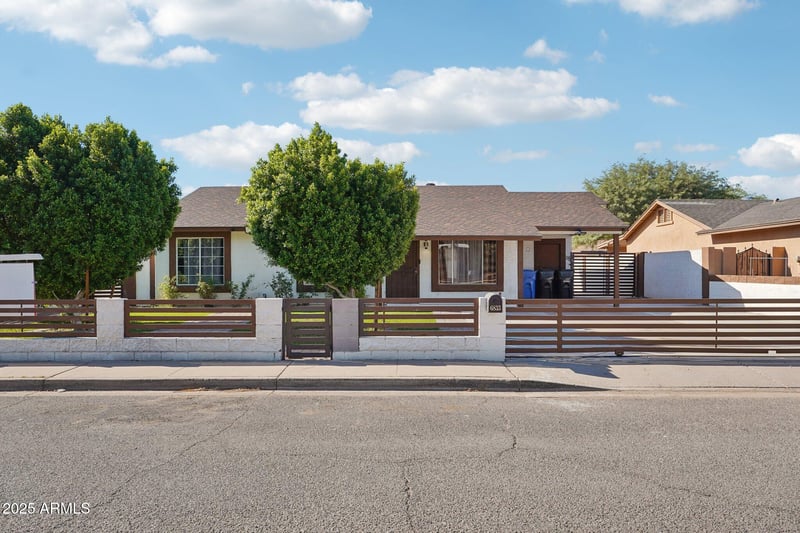 6833 Roosevelt St, Phoenix, AZ 85043