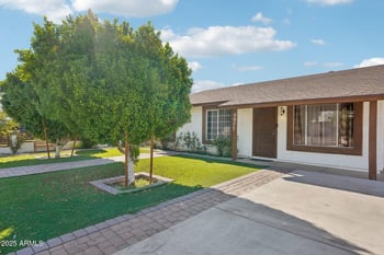 6833 Roosevelt St, Phoenix, AZ 85043