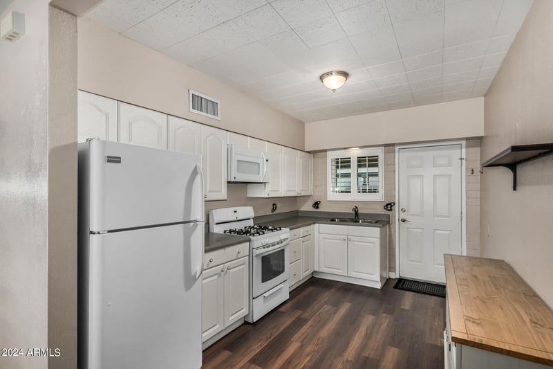 6834 4th St #8, Scottsdale, AZ 85251