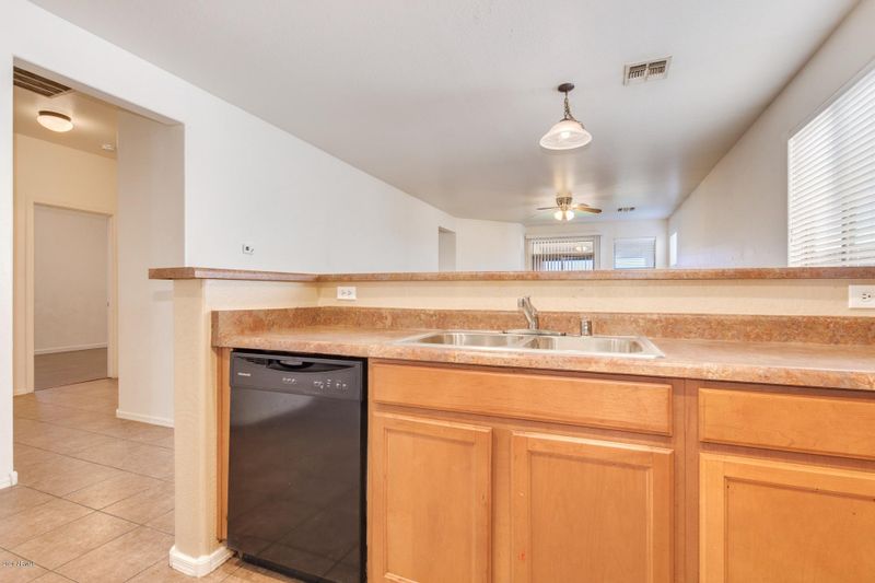 6834 S 70th Dr, Laveen, AZ 85339