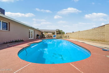 6834 W Vermont Ave, Glendale, AZ 85303